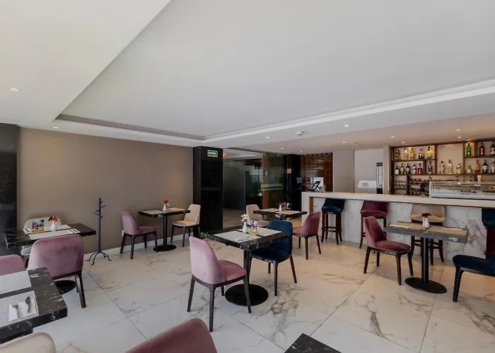Hotel Isaaya Boutique By Wtc 4*