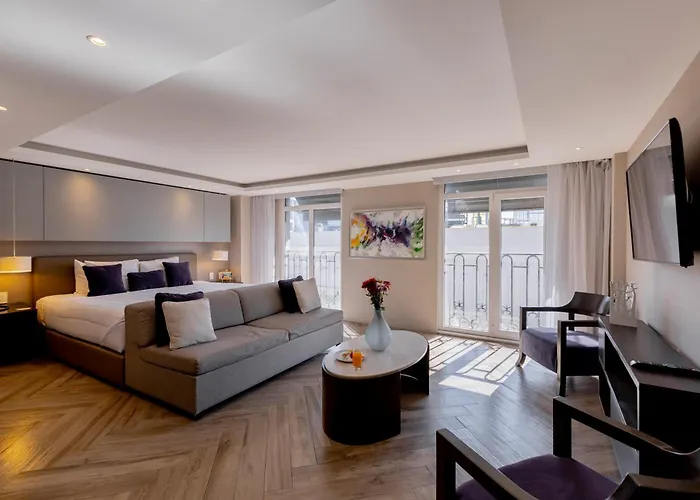 Hotel Isaaya Boutique By Wtc 4*